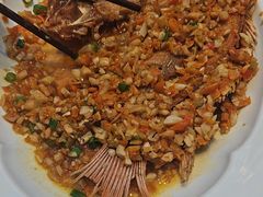 -阿瓦山寨·湘菜现炒·剁椒鱼头王(咸阳总店)