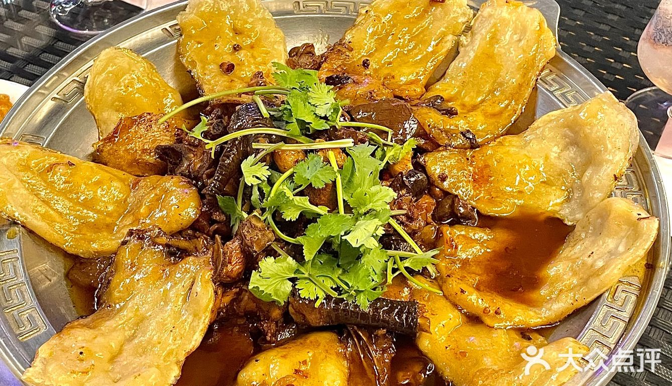 刚好之前朋友推荐这家餐厅还不错