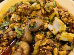 -拈签一笑黄牛肉辣卤串串