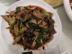 -华光驿站私房菜·黑金冠