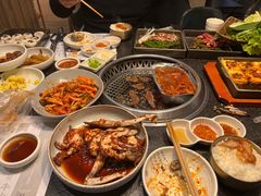 -草家酱蟹炭火烤肉店(珲春南路一店)