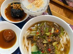 -呷佬·长沙手工米粉(金沙江路店)