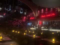 -FOUR PLAY BAR