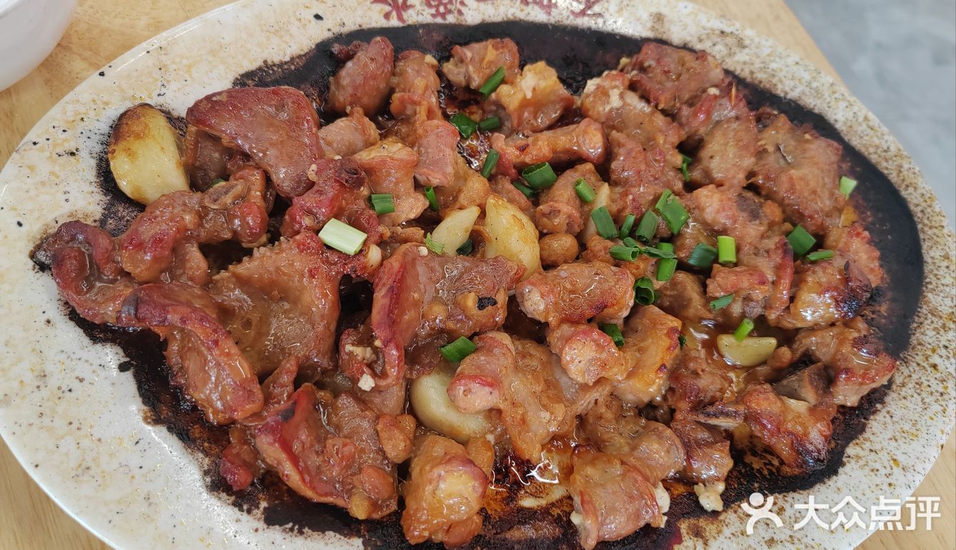 人均30多块钱就能吃饱，性价比超高。推荐，大家冲冲冲！