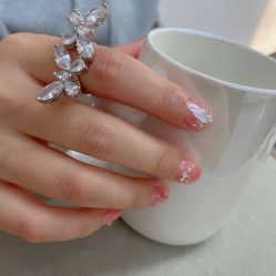 -芊冉•美甲美睫纹绣