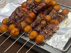 -曼听小寨海鲜烧烤·大连辣炒大王(盖州街店)