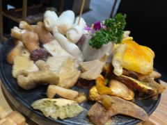 -一朵菌·野生菌探索家火锅(南亚店)