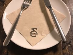 -HIGH FIVE哈福手工汉堡(桂林路店)