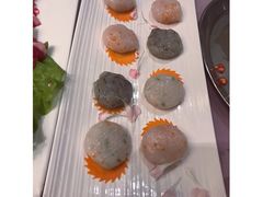鳕鱼鲜虾墨鱼饼合拼-鼎鼎香·港式火锅(北京SKP店)