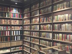 -钟书阁(群光广场店)