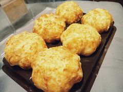 冰淇淋泡芙-拢香糕点(万达店)