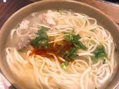 猪肘汤面-亮亮面馆(经六路店)