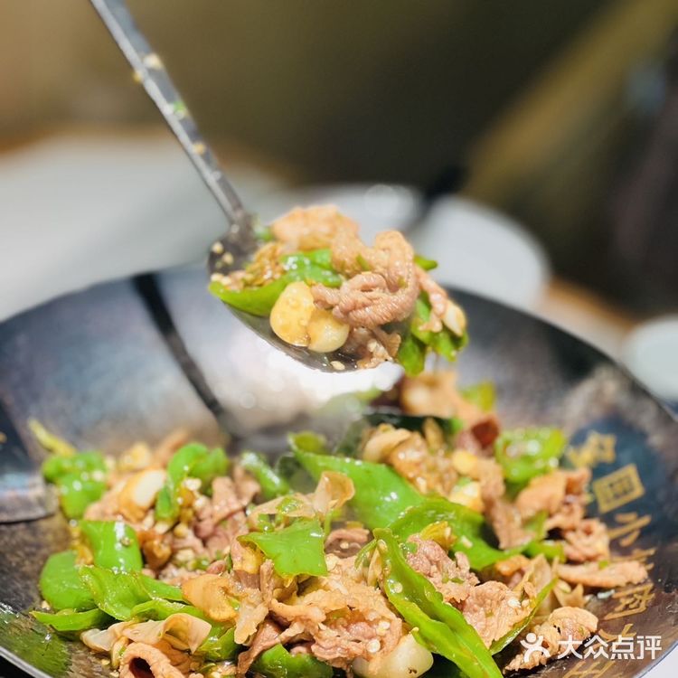 吃到湖南本土的正宗湘菜啦，瞬间吹爆😘
