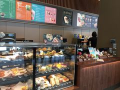 面包甜点陈列柜-星巴克(北京王府井店)