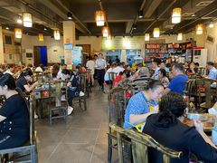 大堂-肖肖酸萝卜鱼火锅(总店)