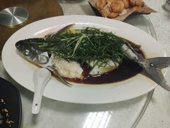 清蒸泉水鲩鱼-成惠食府(赤岗店)