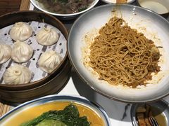 -馋三尺蟹粉小笼(人民广场店)