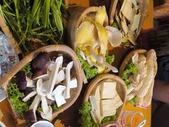 -民食香·腊排骨野生菌美食(木府店)
