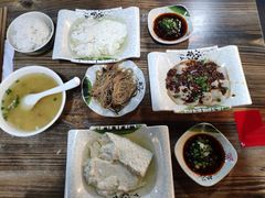 -丘艳豆花饭(国泰广场店)