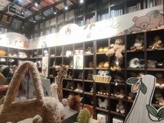 -钟书阁(松江泰晤士小镇店)