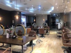 -意廊 Hair Salon