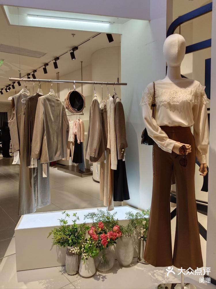 0元玩转这座城 puzeck就是"普哲",是上海本心服饰有限公司的一个