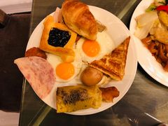 -上海滴水湖皇冠假日酒店