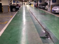 -飞洲国际广场-地下停车库