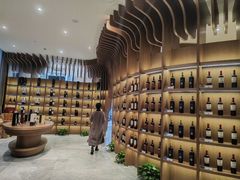 -华致酒行(沈砖公路店)