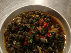 -龙巢盱眙龙虾·牛蛙·烧烤宵夜(八卦岭店)