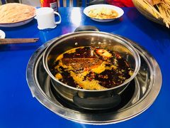 -马路边边串串香形象店(磐石路店)