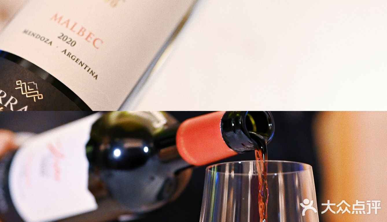 提前预订了TERRAZAS台阶红酒和酒店合作菜单