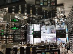 -钟书阁(群光广场店)
