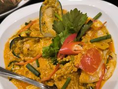 -Chom Cafe and Restaurant