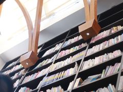 -钟书阁(松江泰晤士小镇店)