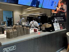 -瑞幸咖啡(共和世家财院路店)