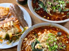 豌杂米粉-丁丁猫重庆小面(徐州路店)