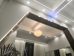 -V8潮牌·接发烫染连锁