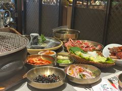 -草家酱蟹炭火烤肉店(珲春南路一店)