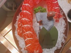 -洪氏嗨捞·广东猪肚鸡·椰子鸡火锅(西咸万象城店)