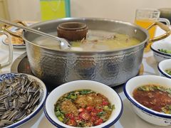 -朴小妹人参鸡汤火锅(长白山万达店)