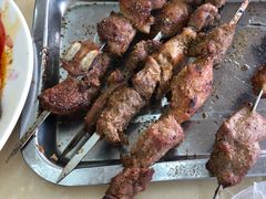 烤羊肉串-天津乾毓德饭庄·清真传统炒菜·海鲜烧烤(咸阳路店)