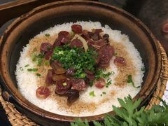 腊味煲仔饭-百年果林椰子鸡(中洲店)