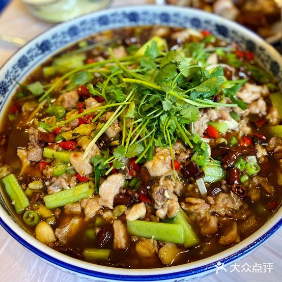 威远王鲢鱼山椒兔