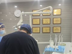 -上海仁爱医院口腔科 · 种植