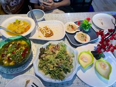 -忘忧草融合私房菜(红鼎国际店)