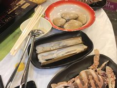 -鲜入围煮花胶鸡海鲜火锅