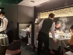 -左庭右院鲜牛肉火锅黑金店(陆家嘴中心店)