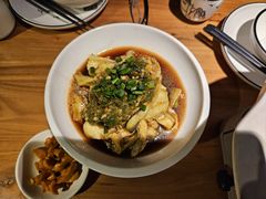 -帅巴人舅母子腊蹄民俗村