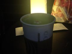 -星巴克(西藏路店)